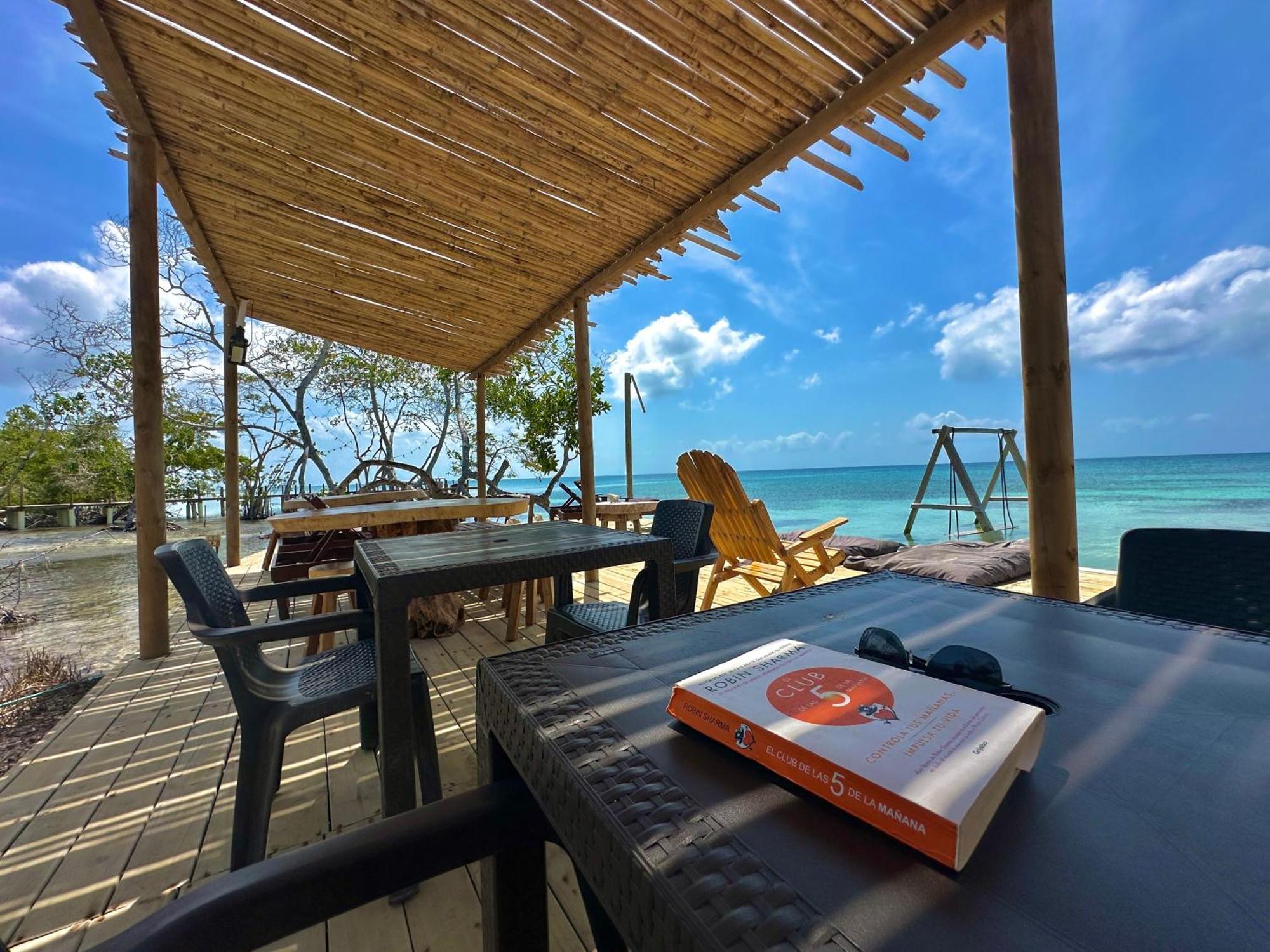 Medusa Hostel Isla Tintipan Tintipan Island Dış mekan fotoğraf