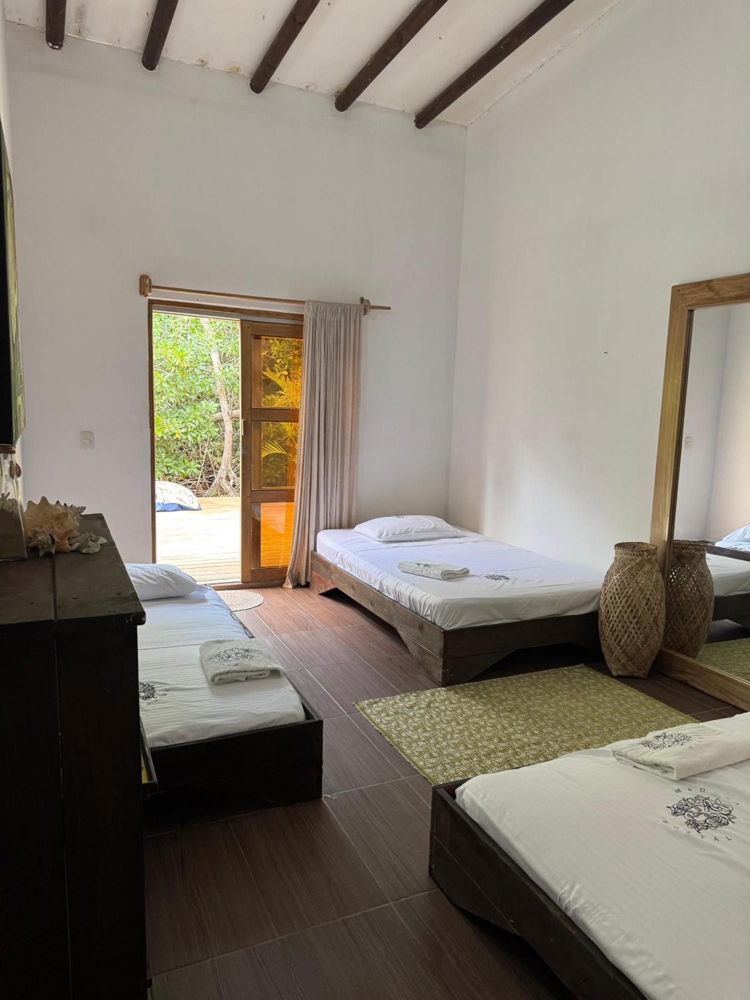 Medusa Hostel Isla Tintipan Tintipan Island Dış mekan fotoğraf